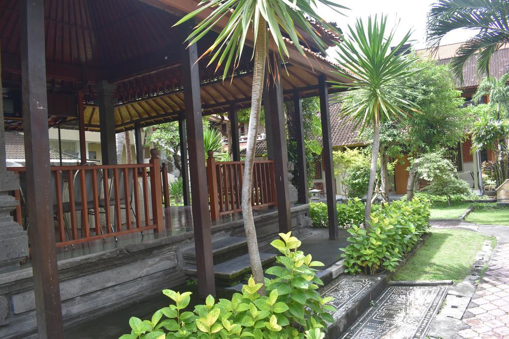 Bendesa Accommodation Kuta Lombok Esterno foto